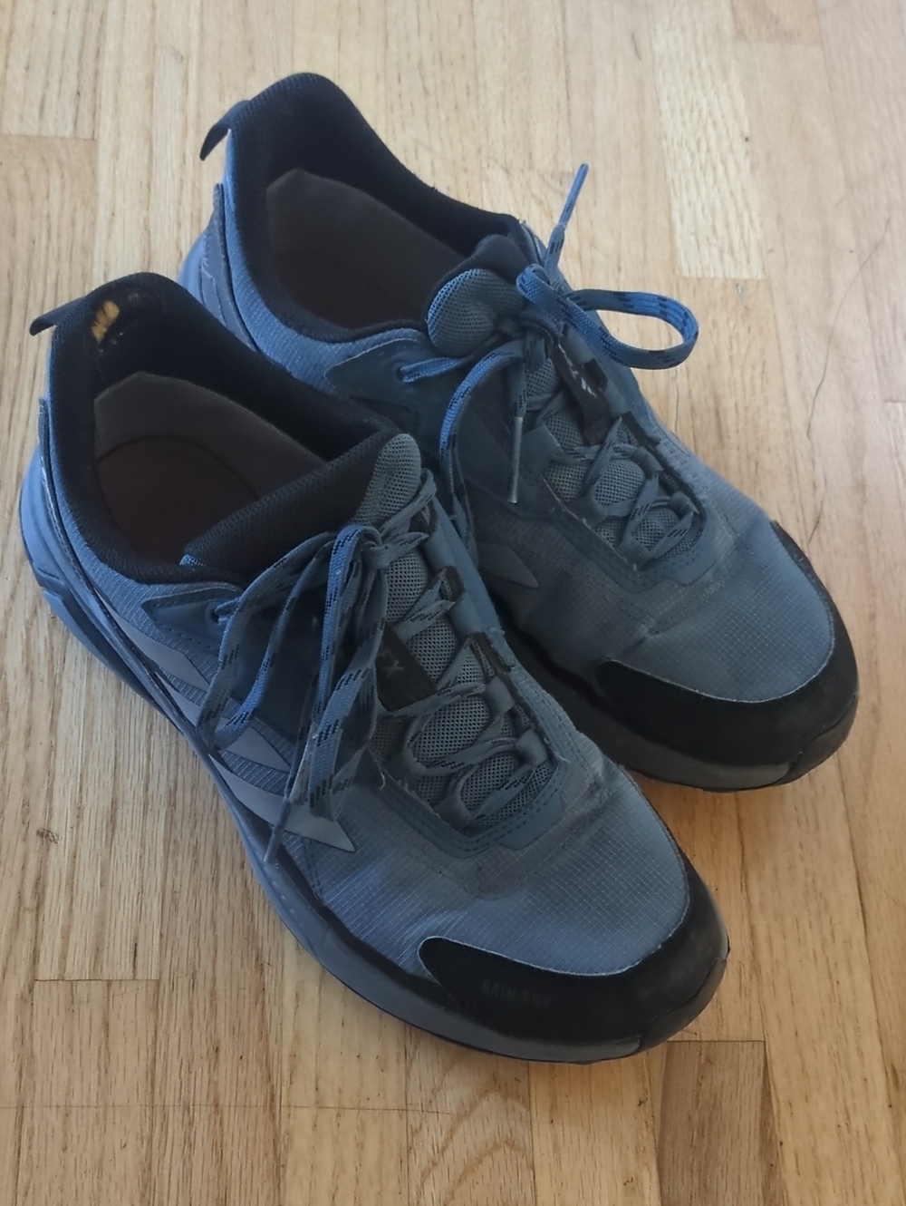 adidas Men's Slate Blue Athletic Sneakers with Black Toe